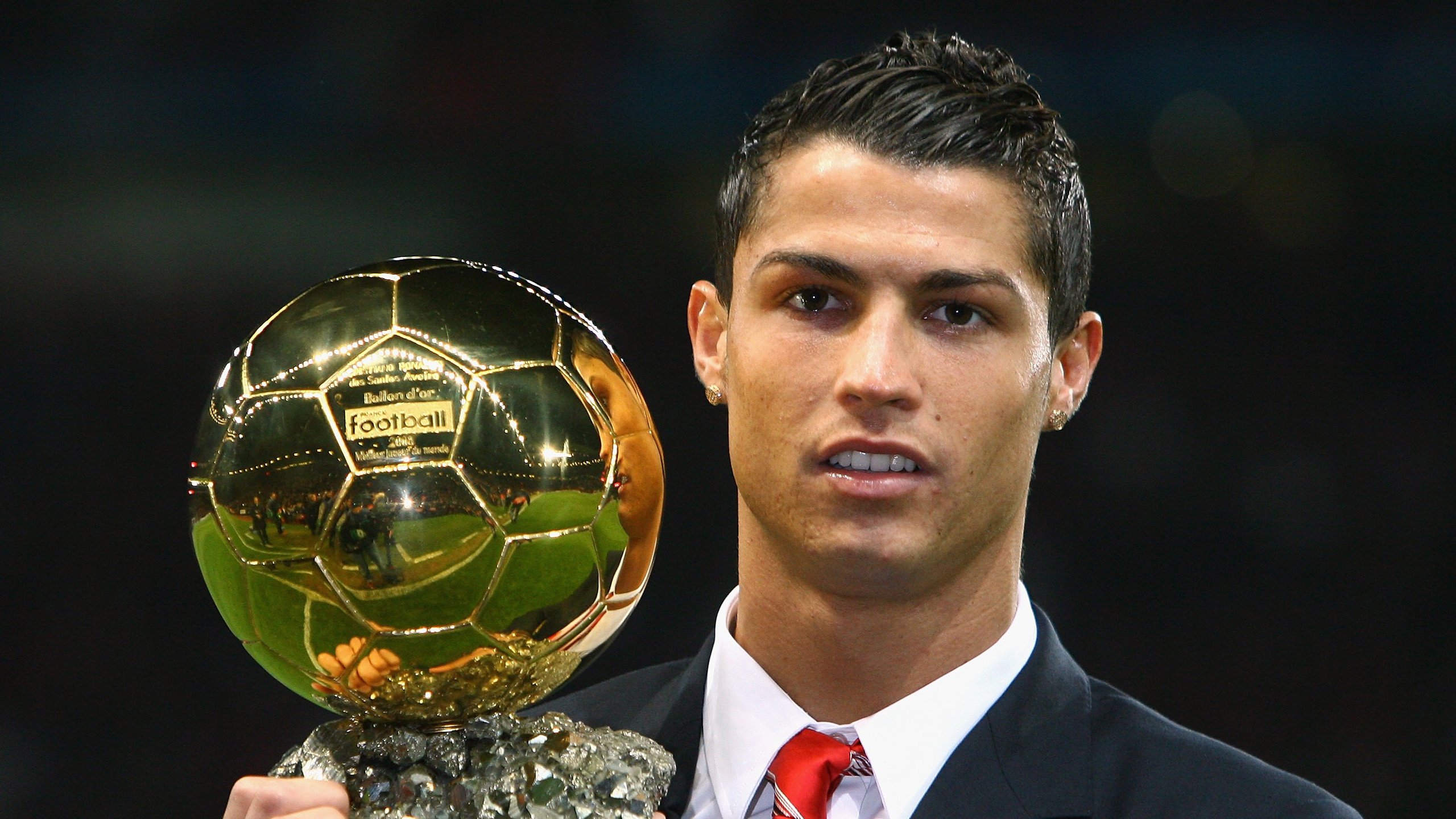 五大联赛球员比赛负荷是否已达极限,五大联赛上座人数